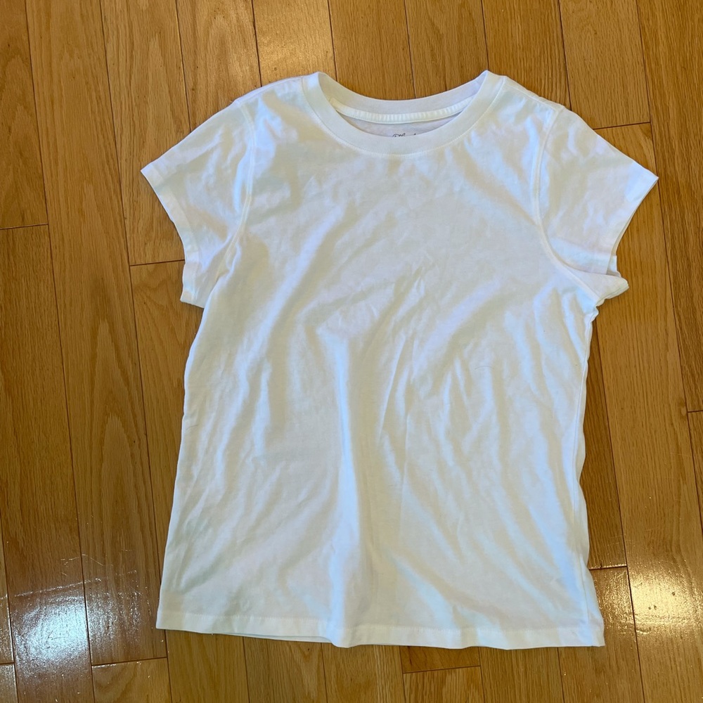 Plain white tee